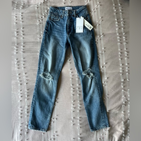 NWT Zara Straight Leg Jeans - Picture 2 of 3